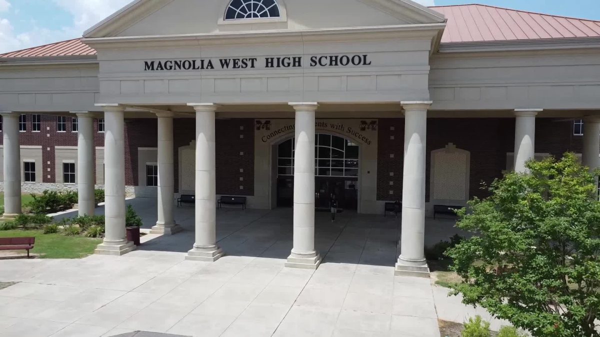 exterior of Magnolia West High School